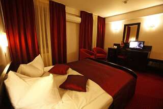 Отель Hotel Arges Pitesti Питешти Стандартный двухместный номер с 1 кроватью-6